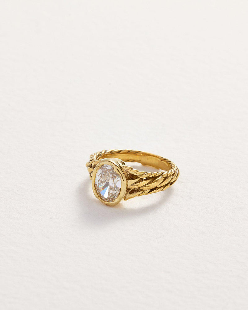diamond gold engagement ring