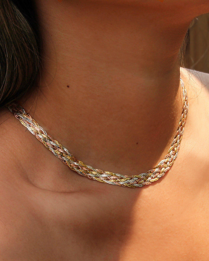 thick herringbone chain necklace on the model