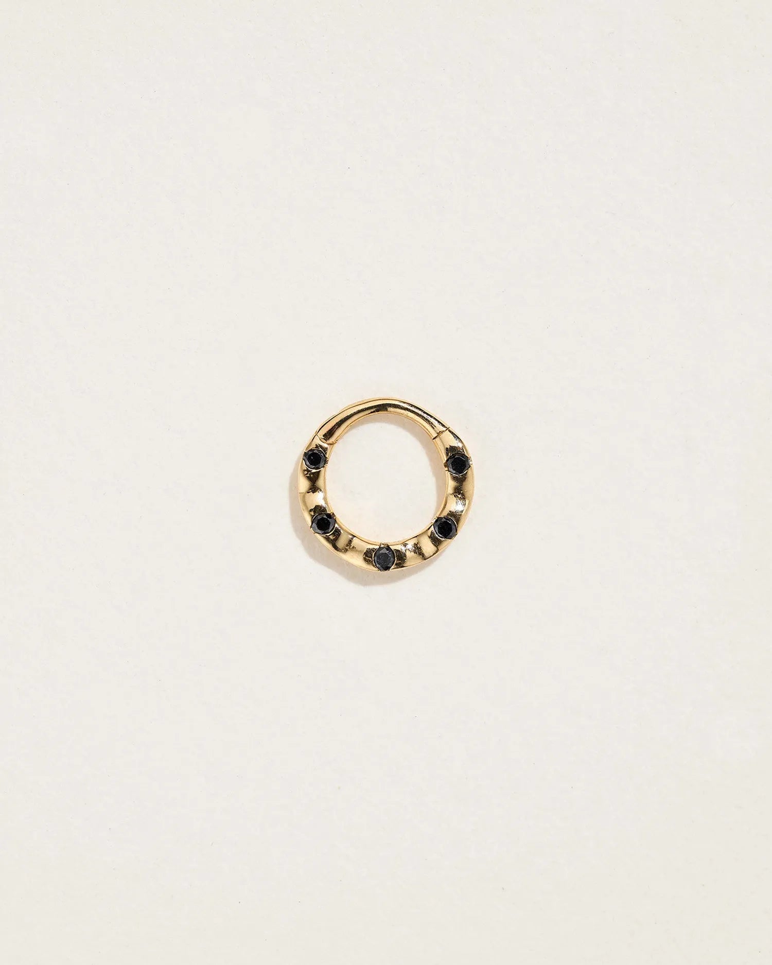Dot Clicker by Pamela Love – Piercing in #product_material# (#product_color#).  dot-clicker-gold-diamond-black