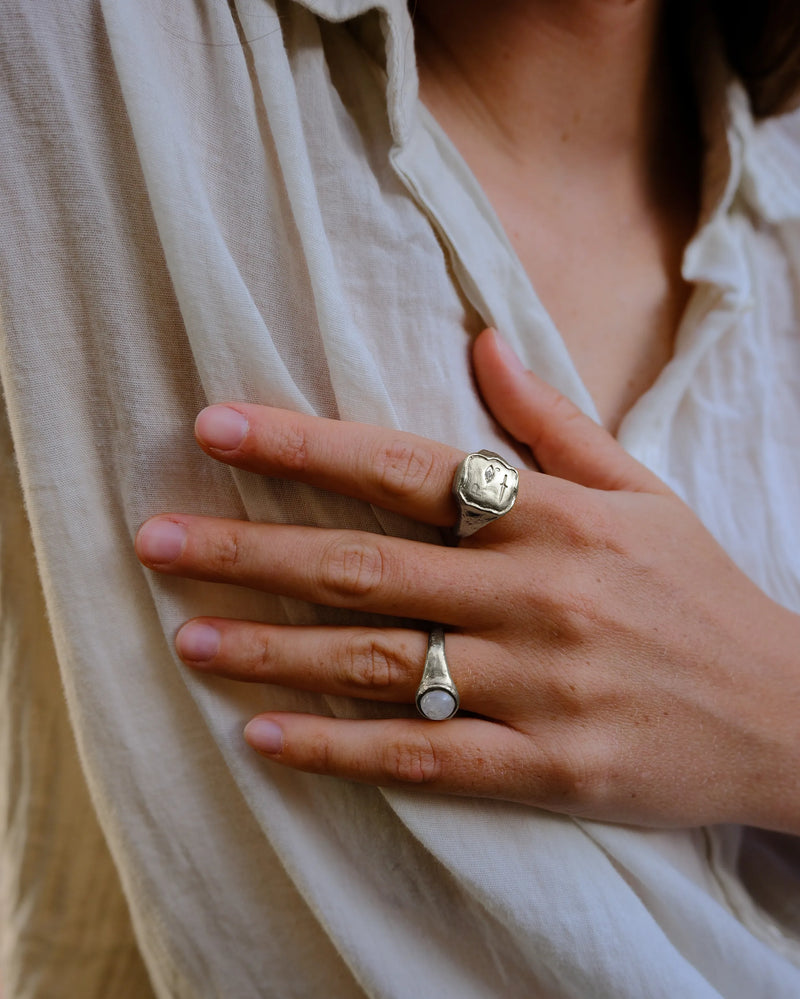 Seal Signet by Pamela Love – Ring in #product_material# (#product_color#). 