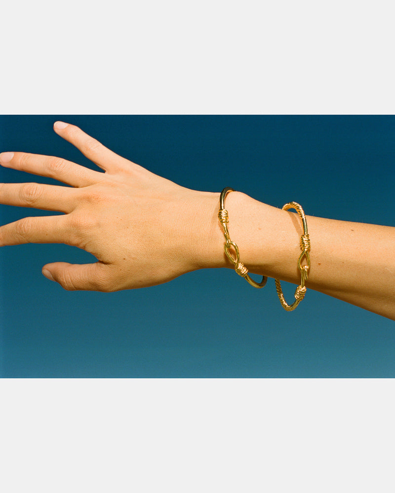 gold plate bracelet with hooks