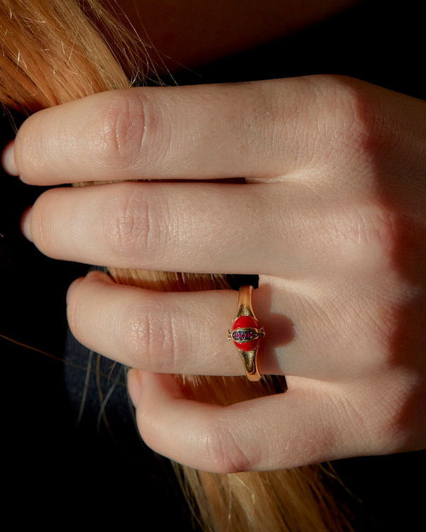 ruby hera ring on the model