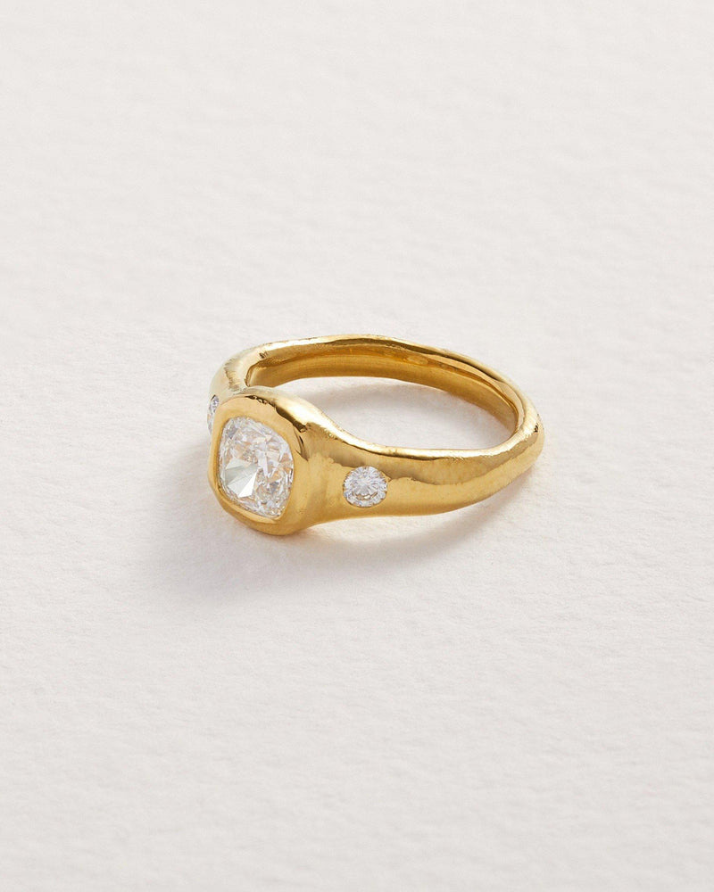 gold engagement ring with diamonds