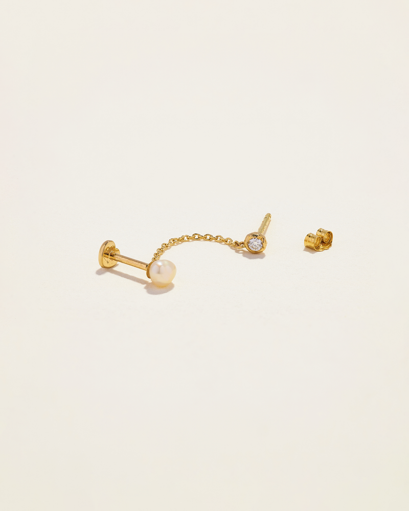 chain stud earring with pearl and diamond