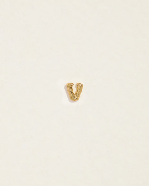 initial letter v stud earring