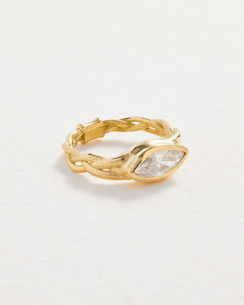 Elektra by Pamela Love – Ceremonial in #product_material# (#product_color#). ceremonial-ring-5