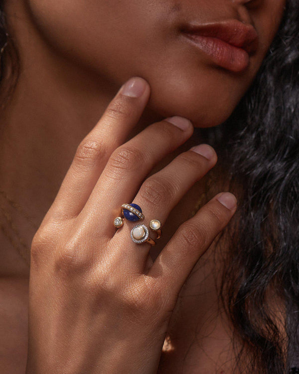 lapis comet gravitation ring on the models hand